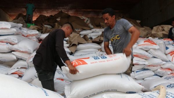 Berapa-Harga-Normal-Beras-Bulog-Sebelum-Dioplos-dan-Dijual-Mahal.