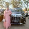 8 Potret Mira Hayati, Wanita yang Viral Dijuluki "Emas Berjalan"