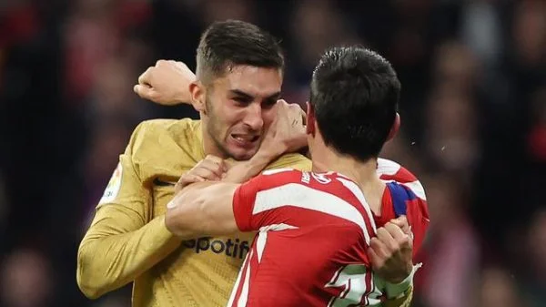 Diwarnai-2-Kartu-Merah-Barcelona-Raih-Tiga-Poin-Atas-Atletico-Madrid.jpg
