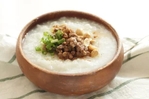 Menu-Srapan-Pagi-Praktis-Bubur-Ayam-Kecap