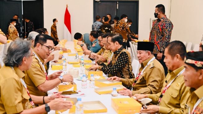 Presiden-Jokowi-Hadiri-Rakornas-Santap-Siang-Bersama-Peserta. Media Tangerang Pusat Informasi Terupdate