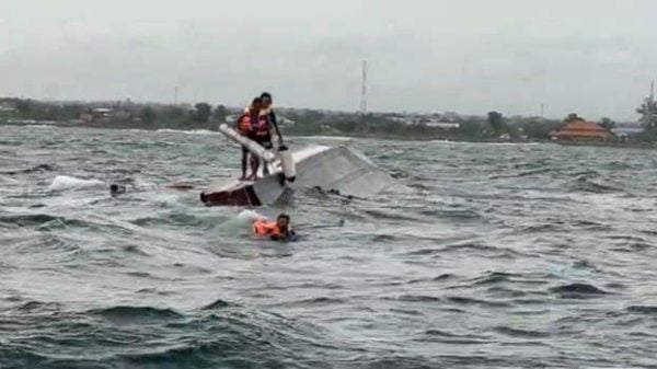 Video-Viral-Fast-Boat-Tenggelam-Di-Perairan-Gianyar-Sempat-Alami-Bocor.jpg