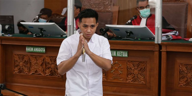 Jadi-Kejutaan-Vonis-Ringan-15-Tahun-Penjara-Richard-Eliezer-Ucapkan-Terima-Kasih-ke-Hakim